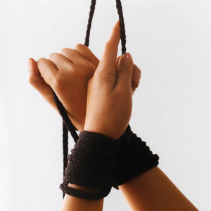 Fetish Fantasy Series Deluxe Silky Rope 32 Feet 9.75m Black or Red