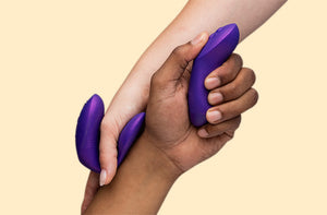 We-Vibe Chorus Pro App-Controlled Couples Vibrator Black or Pink For Us - Couples Vibrators Buy Sex Toys in Singapore LoveisLove U4Ria