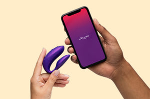We-Vibe Chorus Pro App-Controlled Couples Vibrator Black or Pink For Us - Couples Vibrators Buy Sex Toys in Singapore LoveisLove U4Ria