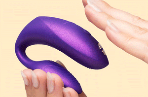 We-Vibe Chorus Pro App-Controlled Couples Vibrator Black or Pink For Us - Couples Vibrators Buy Sex Toys in Singapore LoveisLove U4Ria