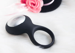 Svakom TYLER COUPLES' RECHARGEABLE CLITORIS STIMULATING VIBRATING PENIS RING buy at LoveisLove U4Ria Singapore